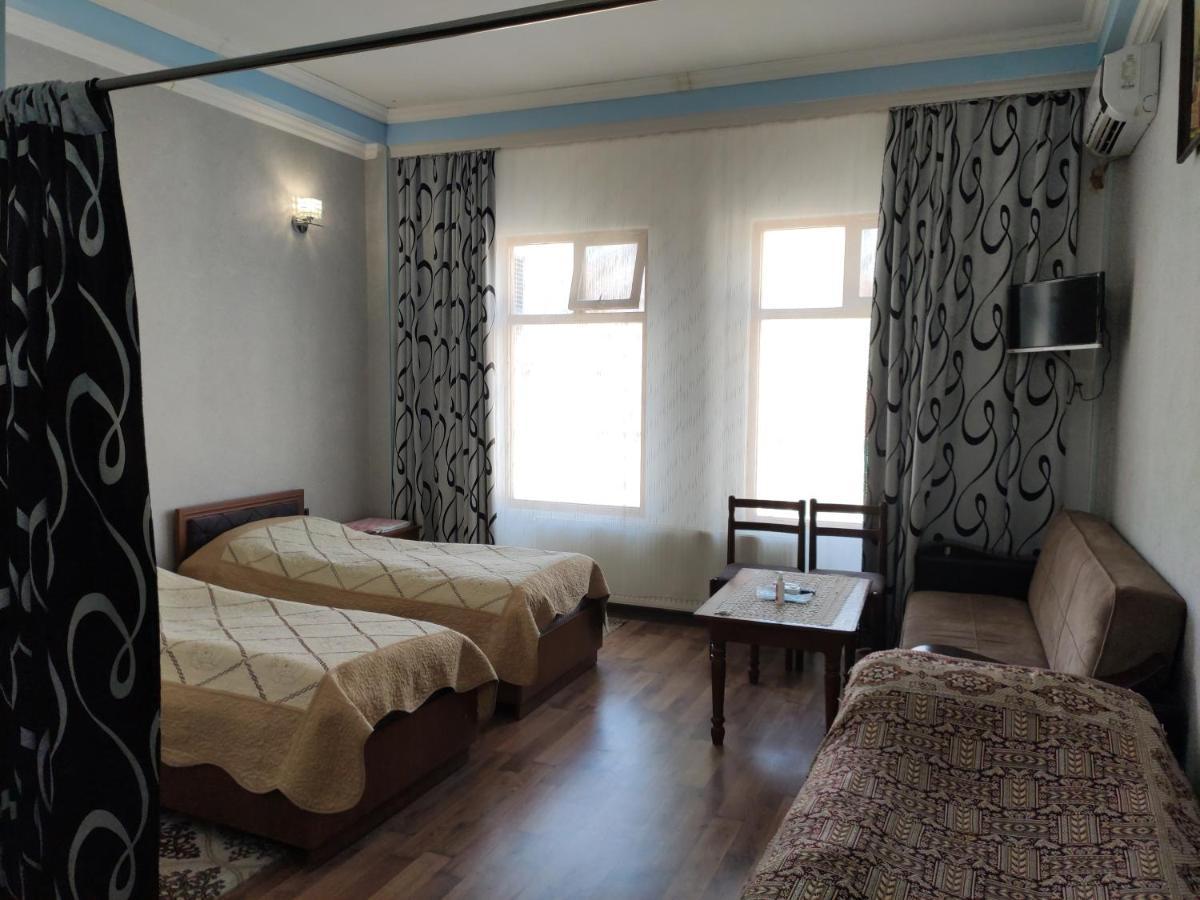 Dost Evi Motel Sheki Exterior photo